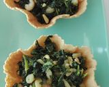 Foto del paso 4 de la receta Tulipas rellenas de kale con gambas y piñones