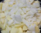 Foto del paso 2 de la receta Tortilla de patatas con pimiento y chorizo
