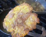 Foto del paso 2 de la receta: Tostones hamburger de pollo