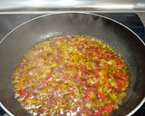 Foto del paso 4 de la receta: Tortilla de patatas con cebolla en salsa