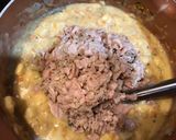 A picture of step 3 of Clam Chowder Outback Steakhouse style.