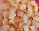 A picture of step 1 of Potatoe pizza.