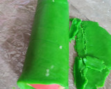 Foto langkah ke 5 dari resep Watermelon Cookies (Kukis Semangka).