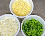 A picture of step 3 of Salad Egg Roll.