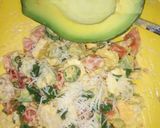 Foto langkah ke 3 dari resep Omelette avocado strobbery and brokolli banjar GNR.