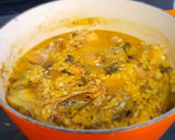 Foto del paso 5 de la receta: Arroz integral caldoso con conejo,  alcachofas y hierbas
