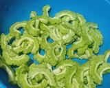 Foto langkah ke 2 dari resep Sambel Pare Cumi Asin.