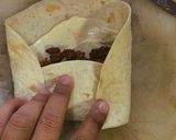 Gambar langkah 6 resipi Kebab Daging Tortilla.