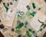 Foto langkah ke 6 dari resep Salmon Miso Nabe.