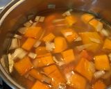 Foto del paso 2 de la receta: Crema de zapallo y zanahoria
