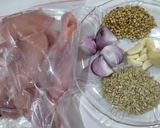 A picture of step 1 of Chicken Yahkni Pulao.
