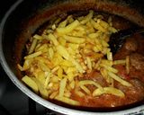 Foto del paso 4 de la receta: Albóndigas con salsa de tomates y papas fritas