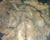 A picture of step 1 of Peppered Chicken.