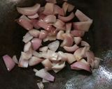 A picture of step 3 of Bhindi Do Pyaza.