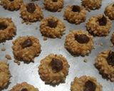 Foto langkah ke 9 dari resep Choco Peanut Thumbprint Cookies (Step by Step).