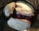 A picture of step 4 of California Farm Red Onion Soup.