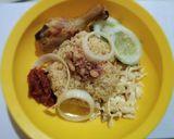 Foto langkah ke 3 dari resep Nasi kebuli ayam goreng.