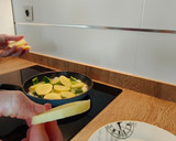 Foto del paso 2 de la receta: Patatas a lo pobre con garbanzos/ receta vegana
