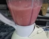 A picture of step 2 of Mint and strawberry margarita ❤❤.