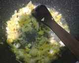 Foto langkah ke 2 dari resep Sayur Kuah Sawi Telur.