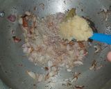 A picture of step 4 of Chicken salna.