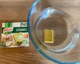 Une image de l'étape 2 de Dahl de lentilles corail au lait de coco.