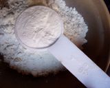 A picture of step 2 of Vanilla cupcakes.