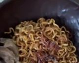 Gambar langkah 8 resipi Mee Kolok.