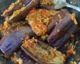 Foto langkah ke 3 dari resep Terong panggang geprek sambal bawang.