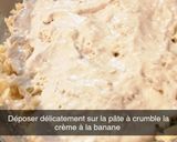 Une image de l'étape 3 de Crumble à la crème de banane et aux fruits rouges.