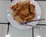 A picture of step 3 of Coated fried yam.