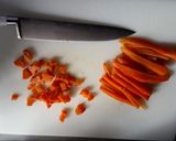Foto del paso 2 de la receta Ensaladilla Rusa con Lunas de Huevo