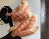 Une image de l'étape 1 de Gambas rouges sauvages grillées / marinées citron ail et persil.