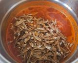 Foto del paso 7 de la receta: Charales en salsa de guajillo