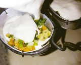 Foto langkah ke 4 dari resep Martabak Shanghai Sederhana Anti Ribet.