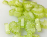 Foto del paso 1 de la receta: Ensalada de garbanzos, anchoas y aceitunas negras