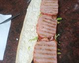 Foto del paso 5 de la receta: Super bocadillo de lomo adobado con verduras, queso y mayonesa