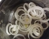 A picture of step 1 of Onion and blue cheese sauce.