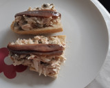 Foto del paso 2 de la receta: Montadito de bonito con huevo cocido y anchoas