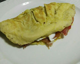 Foto del paso 6 de la receta: "Calzone" de tortilla, sobrasada, jamón y queso
