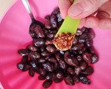 Foto del paso 2 de la receta: Aceitunas negras estilo griego aliñadas