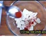 A picture of step 1 of Kadhai Paneer.