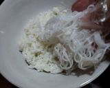 Foto langkah ke 4 dari resep Soto Ayam Seger (Kuah Bening).