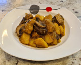 Foto del paso 5 de la receta: Ternera blanca guisada con champiñones y patatas
