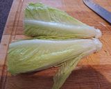 A picture of step 1 of Grilled Romaine.