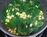Foto langkah ke 4 dari resep Bening Bayam Jagung.