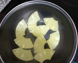 Foto del paso 3 de la receta: Ensalada templada de lentejas, pollo y piña