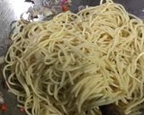 Foto langkah ke 5 dari resep 34. Mie Kuning Goreng.