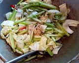 Foto langkah ke 4 dari resep Sayur labu dan sawi.