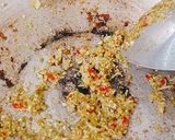Hình bước làm 2 của món Chuối xanh kho sả ớt